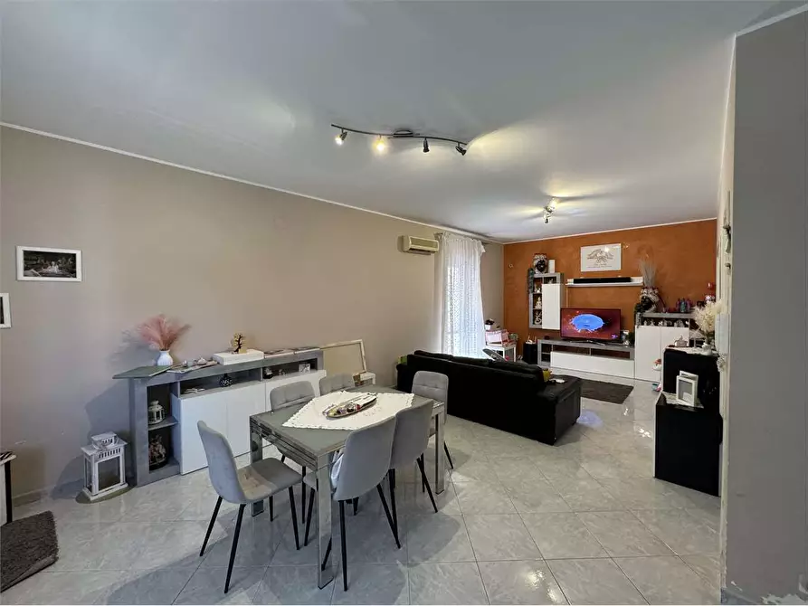 Immagine 5 di Villetta a schiera in vendita  in Via butera a Siracusa