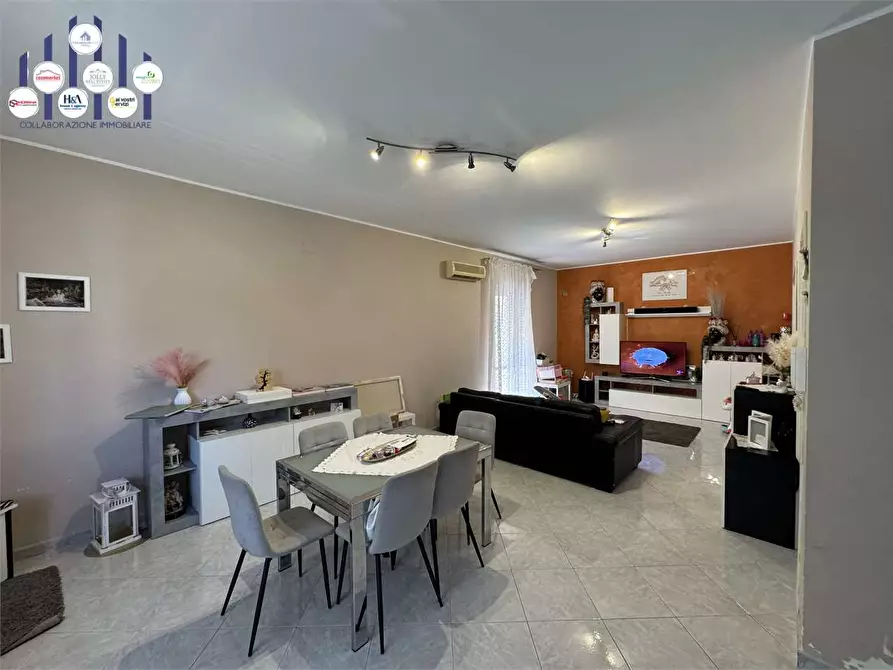 Immagine 5 di Villetta a schiera in vendita  in Via butera a Siracusa