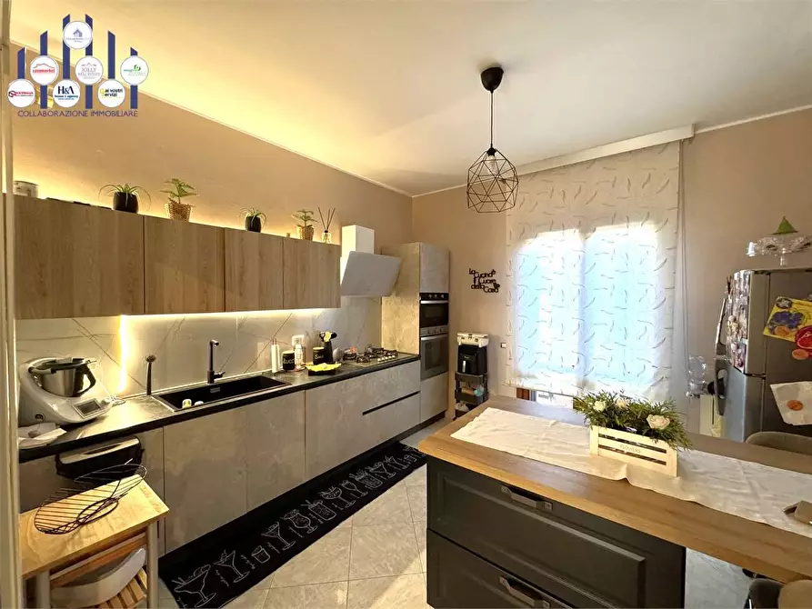 Immagine 9 di Villetta a schiera in vendita  in Via butera a Siracusa