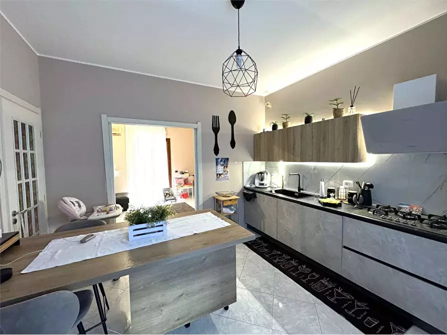 Immagine 10 di Villetta a schiera in vendita  in Via butera a Siracusa