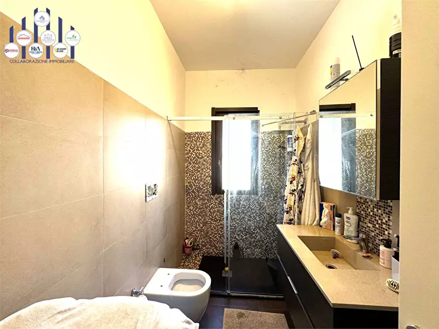 Immagine 21 di Villetta a schiera in vendita  in Via butera a Siracusa