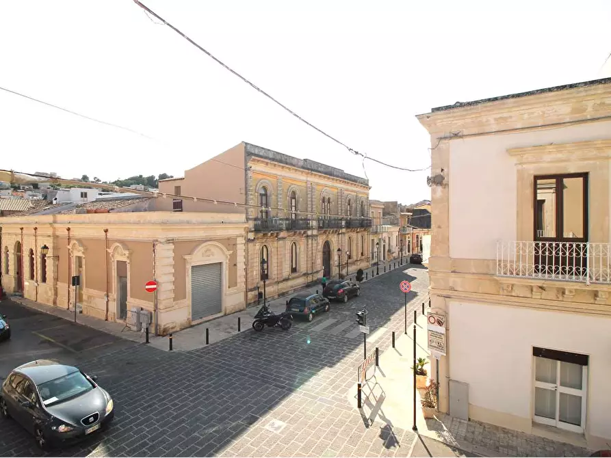 Immagine 9 di Appartamento in vendita  a Canicattini Bagni