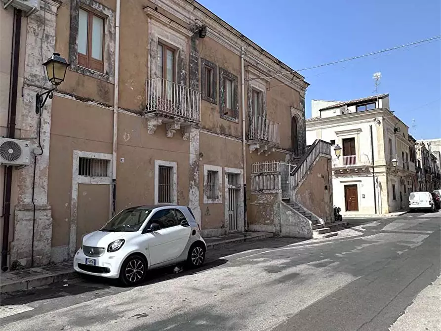 Immagine 34 di Appartamento in vendita  a Canicattini Bagni