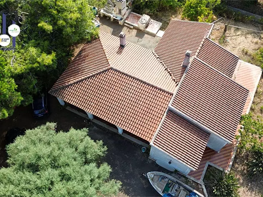 Immagine 2 di Villa in vendita  in Via Isola a Siracusa