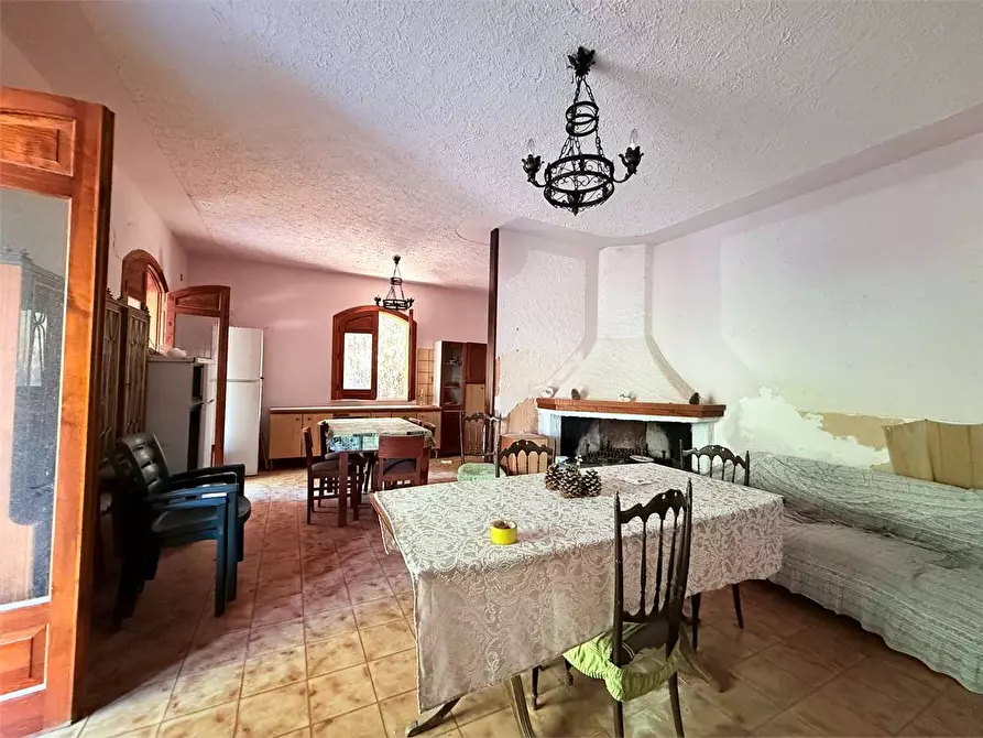 Immagine 10 di Villa in vendita  in Via Isola a Siracusa