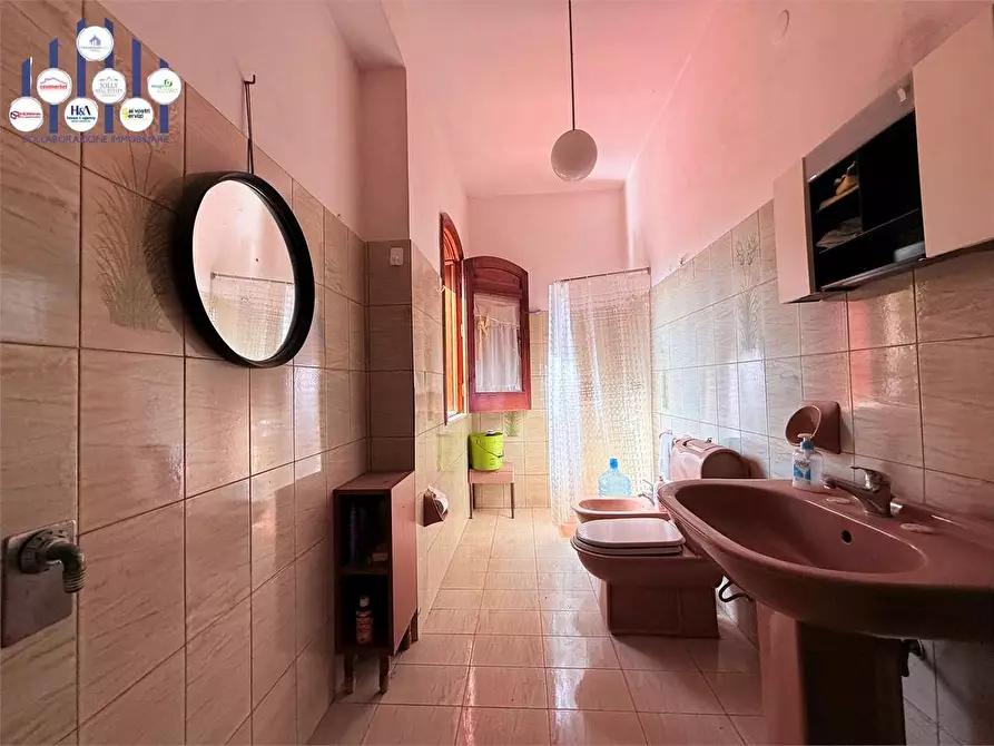 Immagine 18 di Villa in vendita  in Via Isola a Siracusa