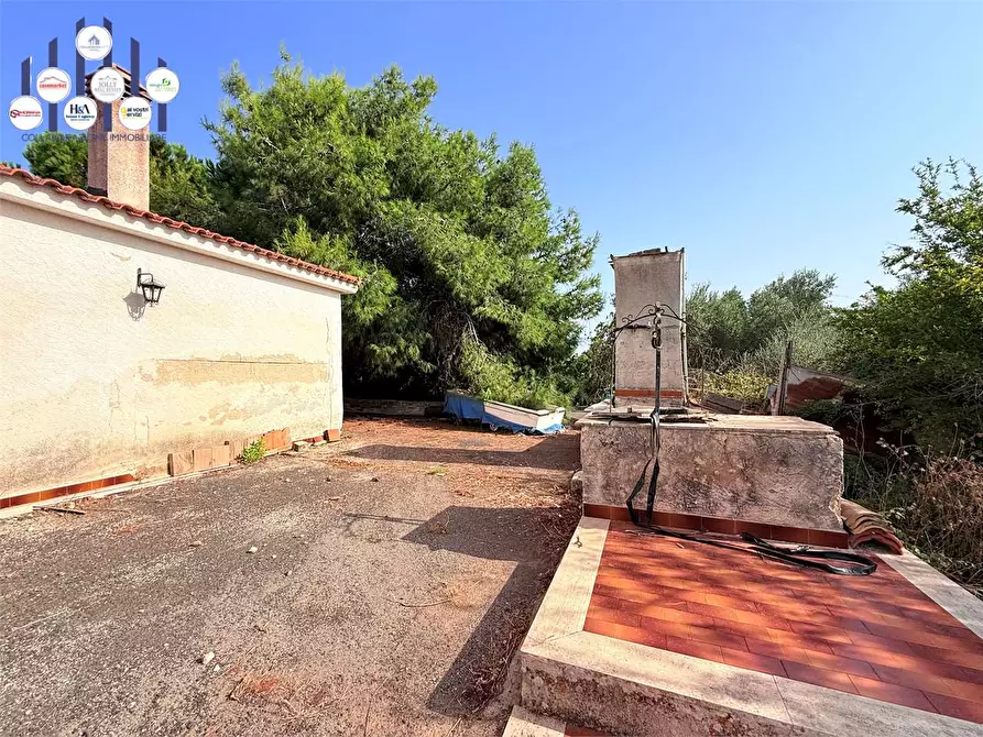 Immagine 28 di Villa in vendita  in Via Isola a Siracusa