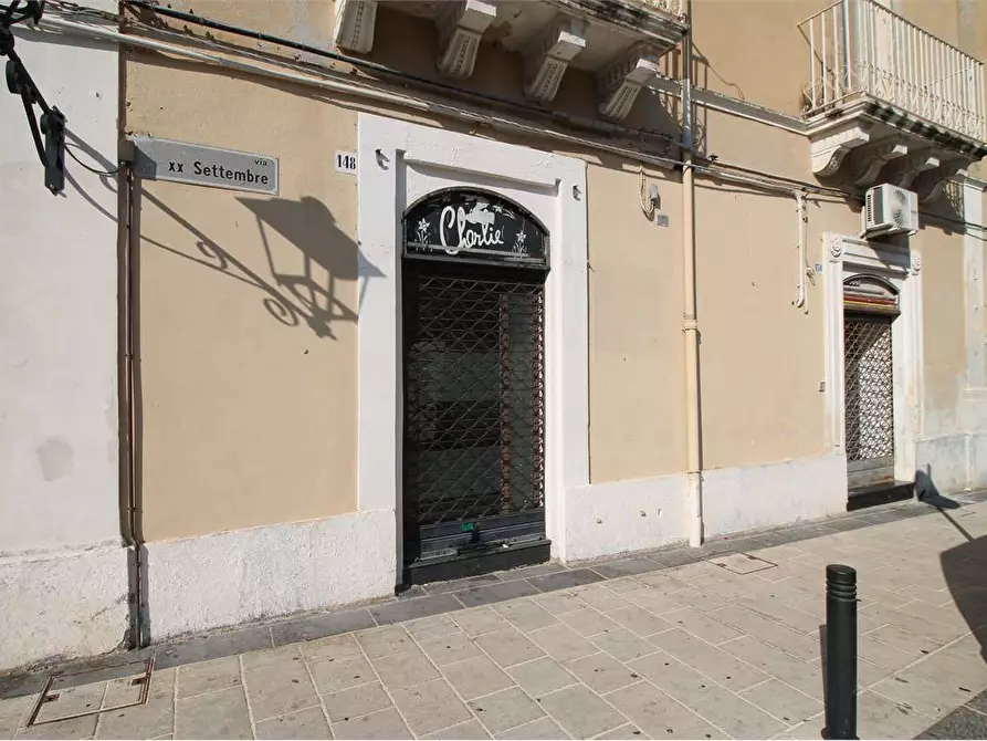 Immagine 10 di Negozio in vendita  in Via xx settembre a Canicattini Bagni