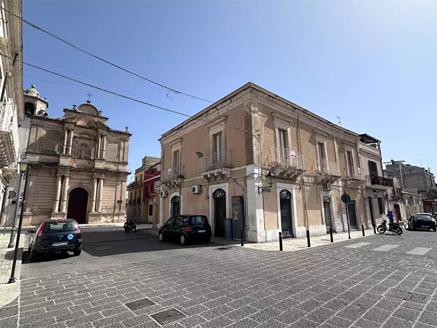 Immagine 1 di Negozio in vendita  in Via xx settembre a Canicattini Bagni