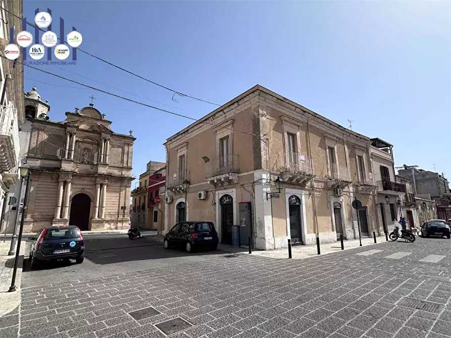 Immagine 1 di Negozio in vendita  in Via xx settembre a Canicattini Bagni