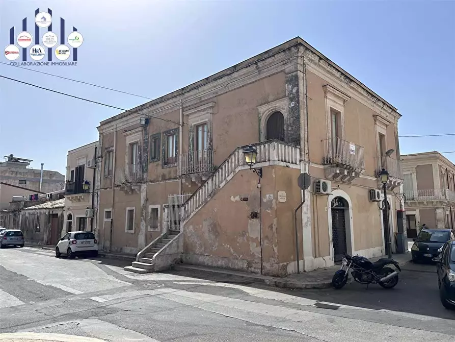 Immagine 13 di Negozio in vendita  in Via xx settembre a Canicattini Bagni