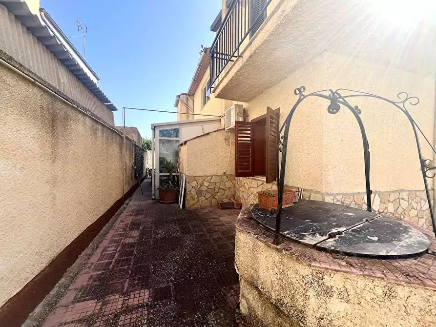 Immagine 44 di Casa bifamiliare in vendita  in Via Modica a Siracusa