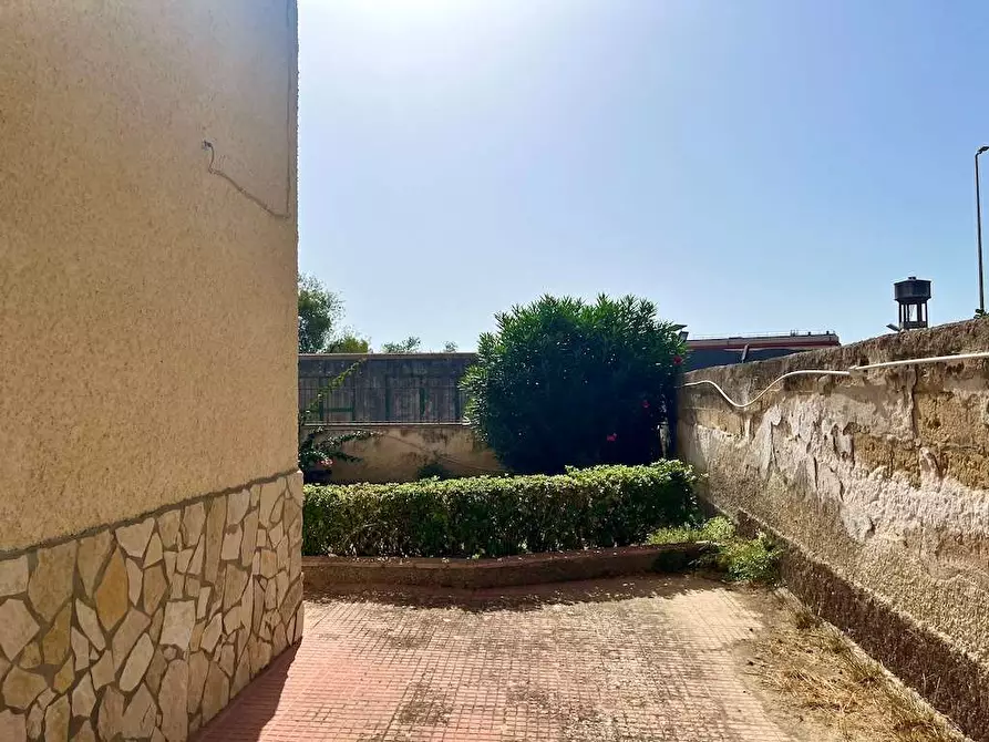 Immagine 46 di Casa bifamiliare in vendita  in Via Modica a Siracusa