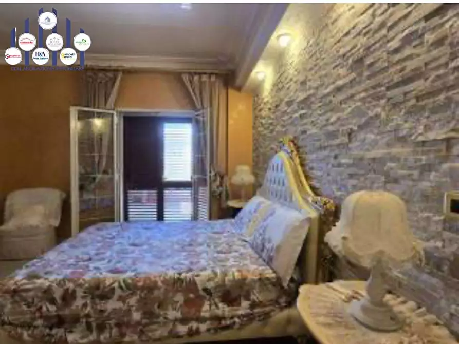 Immagine 11 di Quadrilocale in vendita  in PIZZUTA a Siracusa