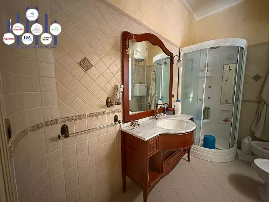 Immagine 12 di Quadrilocale in vendita  in PIZZUTA a Siracusa