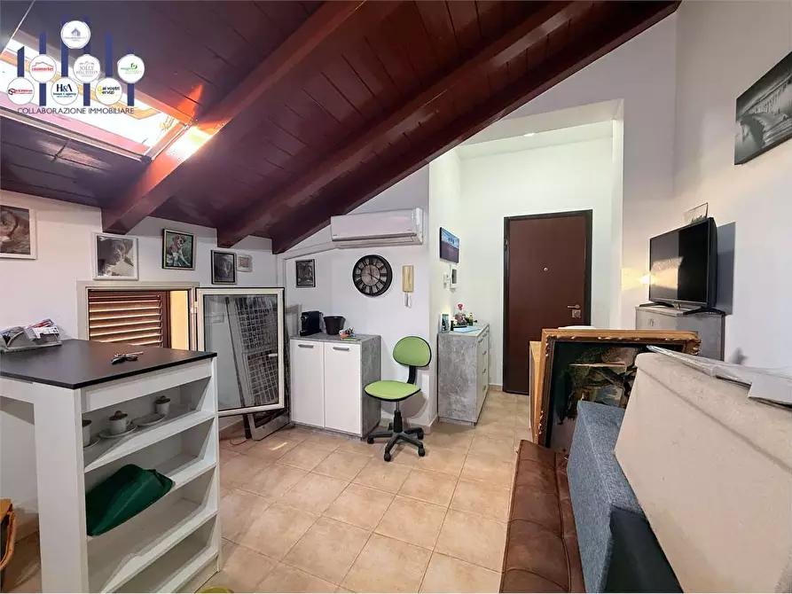 Immagine 9 di Mansarda in vendita  in Via Bordonaro a Floridia