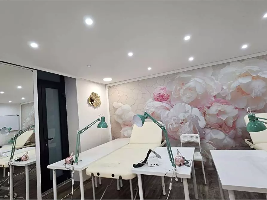 Immagine 3 di Negozio in vendita  in BORGATA a Siracusa