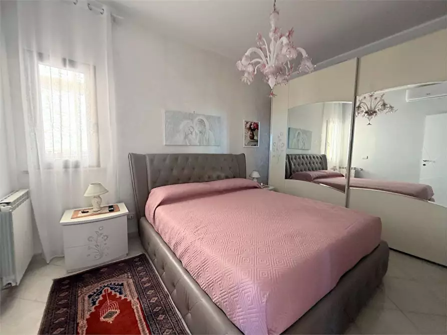 Immagine 15 di Appartamento in vendita  in Via Cassaro a Siracusa