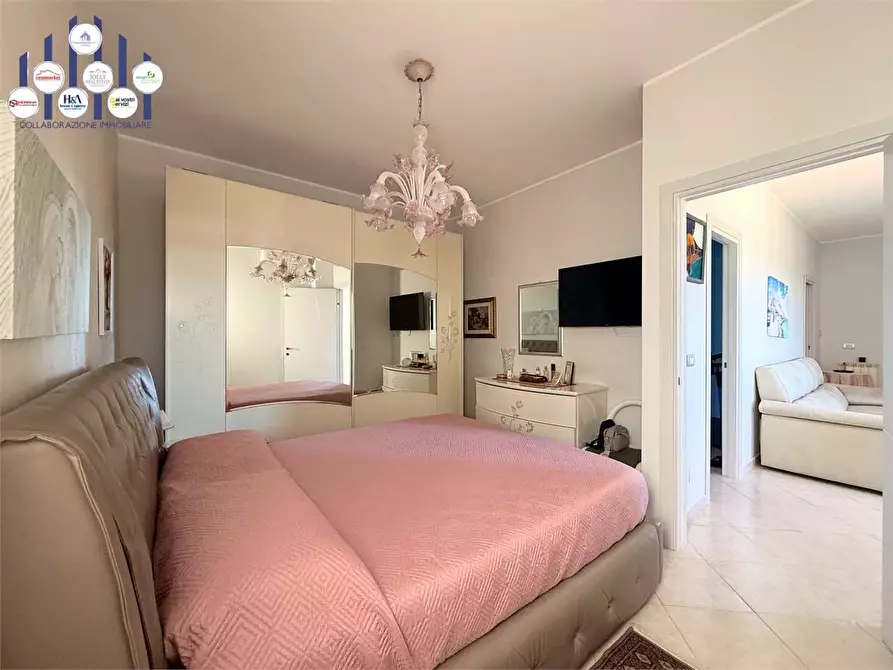 Immagine 17 di Appartamento in vendita  in Via Cassaro a Siracusa