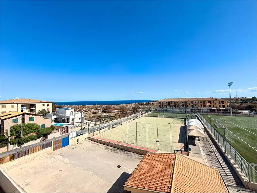 Immagine 27 di Appartamento in vendita  in Via Cassaro a Siracusa