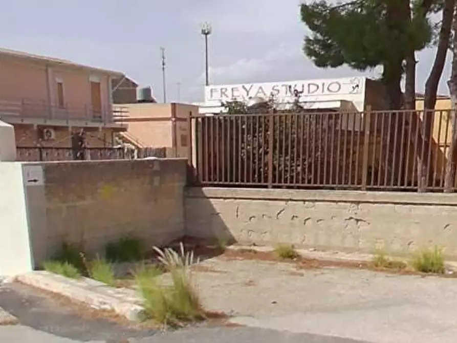 Immagine 3 di Negozio in affitto  in Viale Epipoli a Siracusa