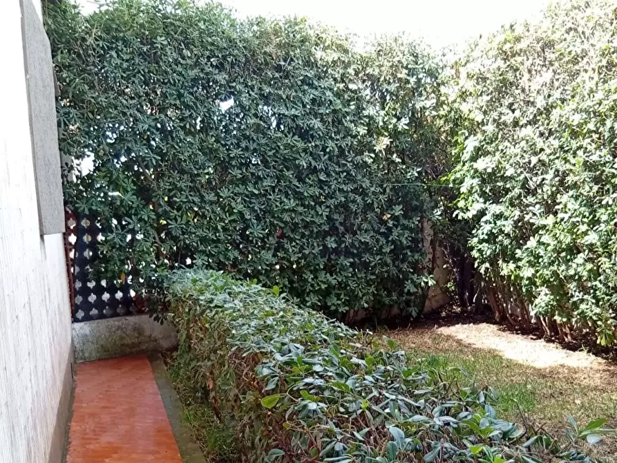 Immagine 3 di Villa in affitto  in Via Orione a Siracusa