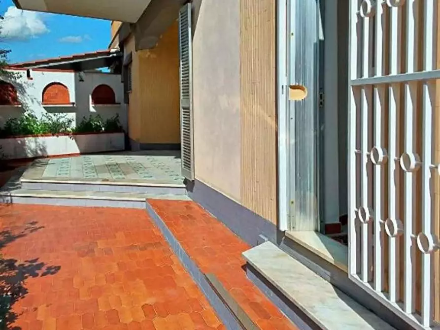 Immagine 5 di Villa in affitto  in Via Orione a Siracusa