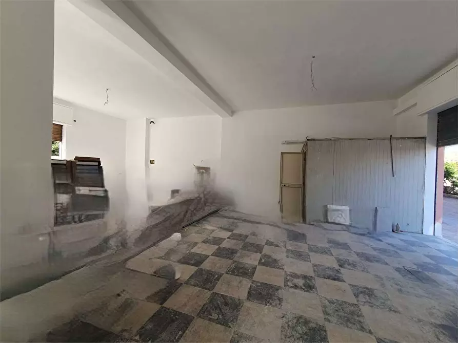Immagine 5 di Magazzino in affitto  in Via Scicli a Siracusa