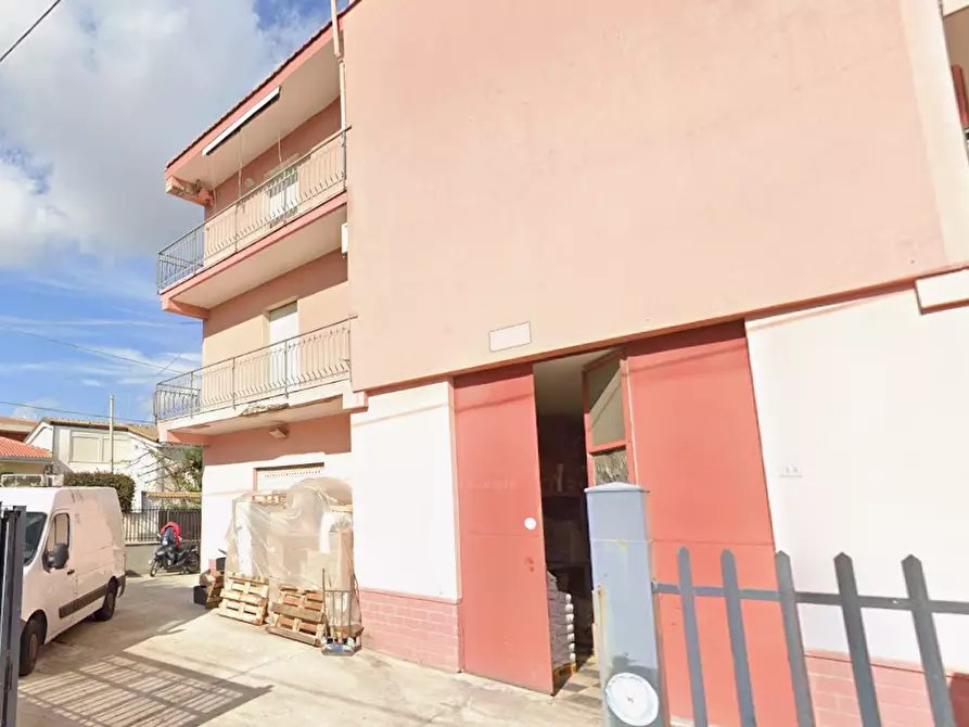 Immagine 2 di Magazzino in affitto  in Via Scicli a Siracusa