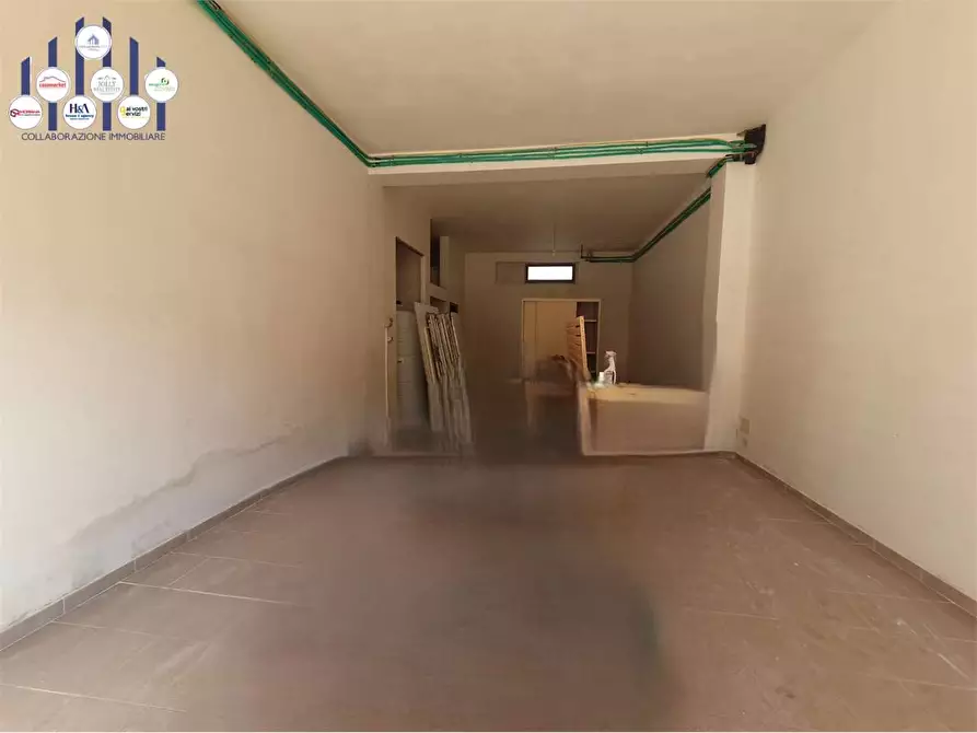 Immagine 5 di Magazzino in affitto  in Via Santa Maria Croce Camerina a Siracusa