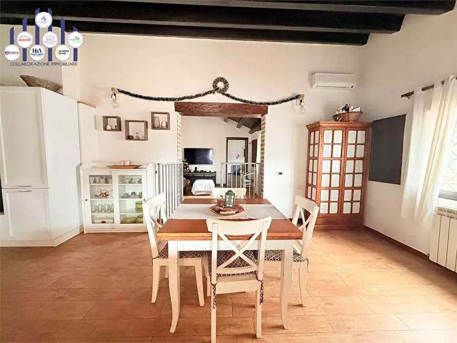 Immagine 12 di Villa in vendita  in Viale Epipoli a Siracusa