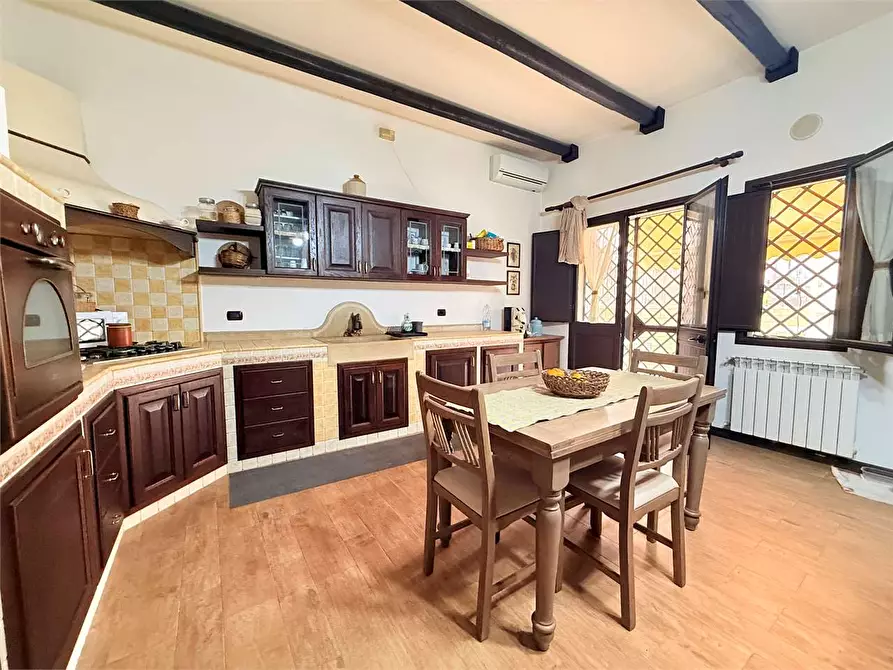 Immagine 32 di Villa in vendita  in Viale Epipoli a Siracusa