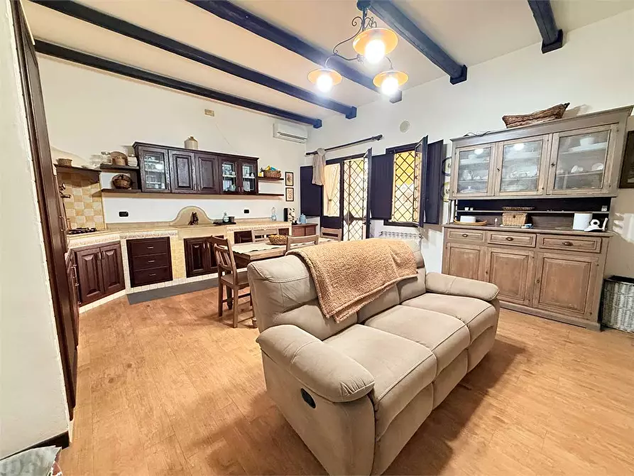 Immagine 33 di Villa in vendita  in Viale Epipoli a Siracusa