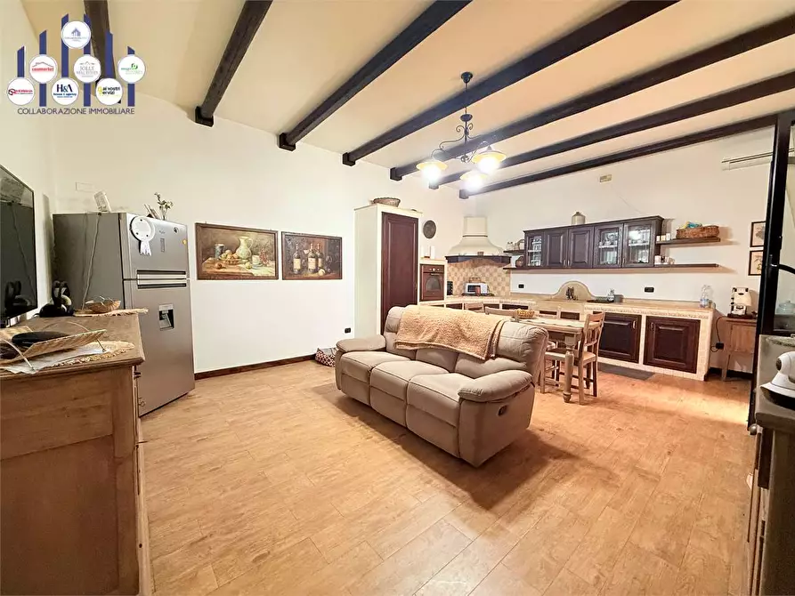 Immagine 34 di Villa in vendita  in Viale Epipoli a Siracusa