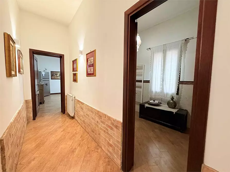 Immagine 37 di Villa in vendita  in Viale Epipoli a Siracusa