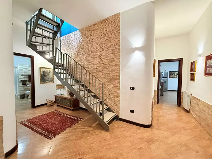 Immagine 38 di Villa in vendita  in Viale Epipoli a Siracusa