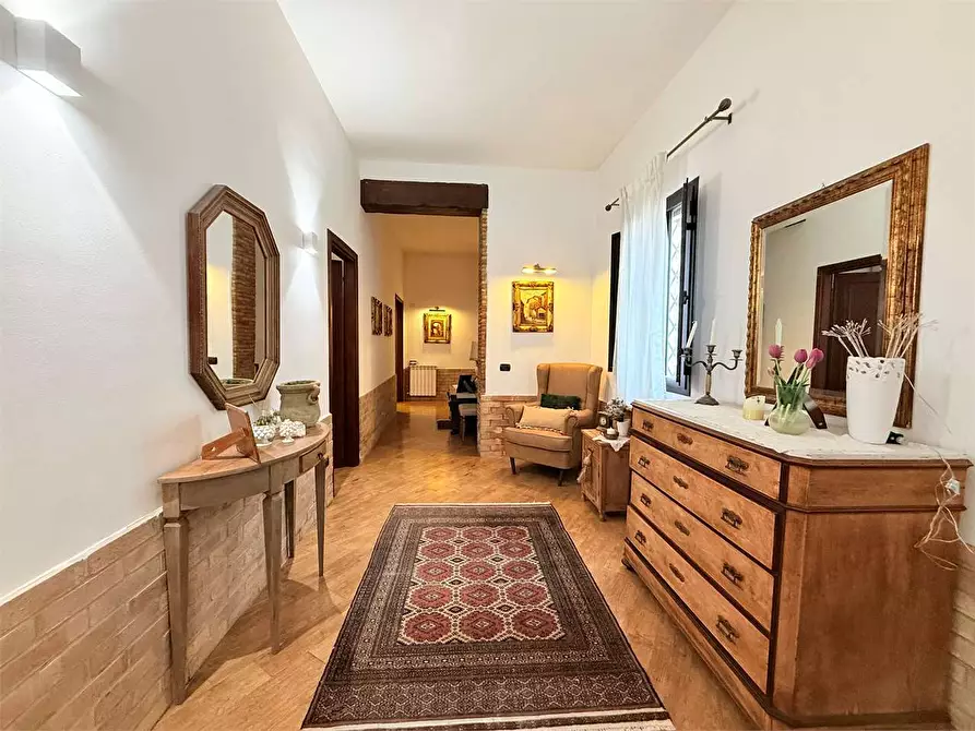 Immagine 41 di Villa in vendita  in Viale Epipoli a Siracusa