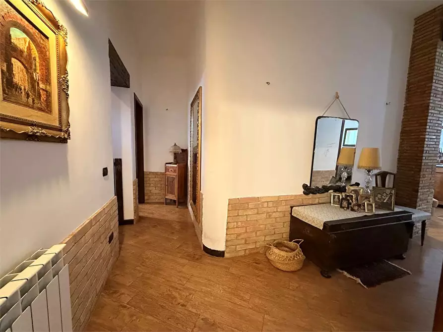 Immagine 43 di Villa in vendita  in Viale Epipoli a Siracusa