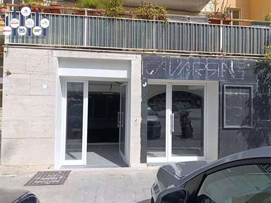 Immagine 4 di Negozio in affitto  a Siracusa
