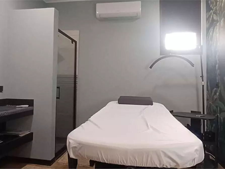 Immagine 7 di Negozio in vendita  a Siracusa