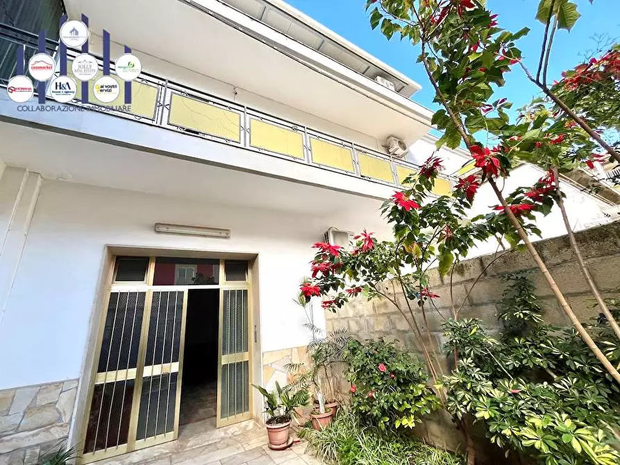 Immagine 2 di Stabile in vendita  in Via Alessandro Manzoni a Floridia