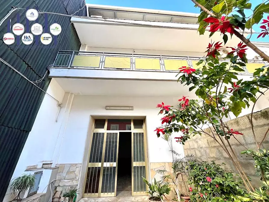 Immagine 3 di Stabile in vendita  in Via Alessandro Manzoni a Floridia