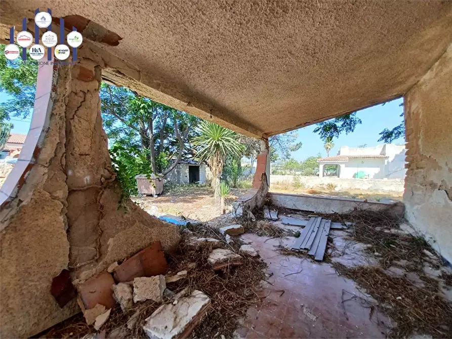 Immagine 10 di Villa in vendita  a Siracusa