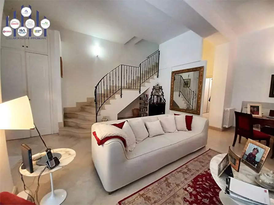 Immagine 2 di Stabile in vendita  a Siracusa