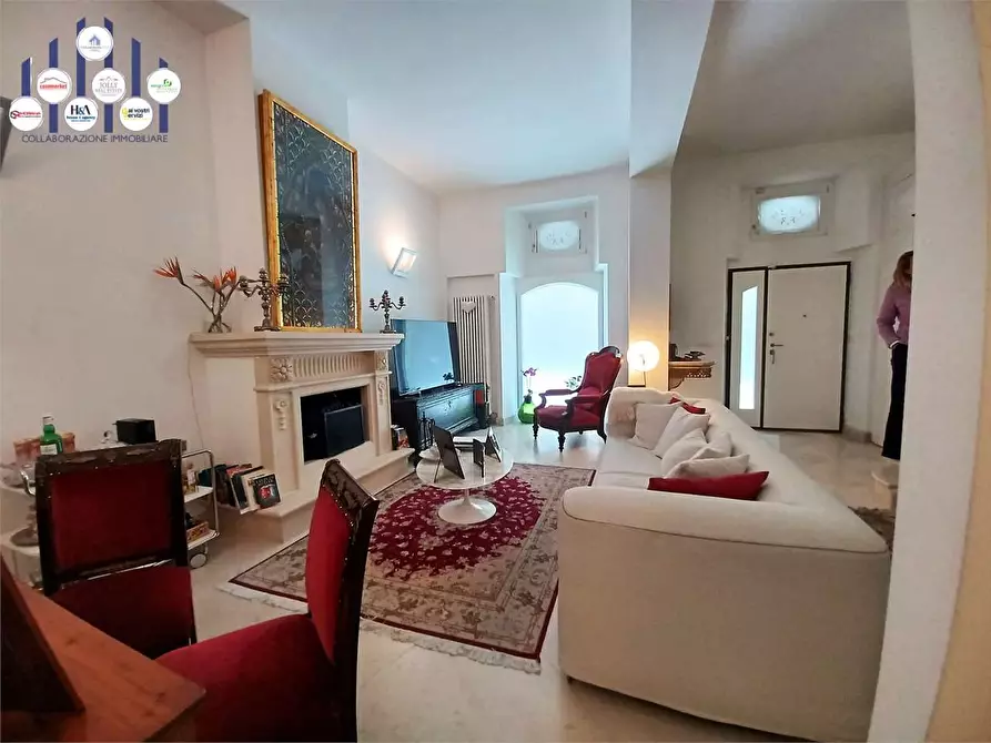 Immagine 4 di Stabile in vendita  a Siracusa