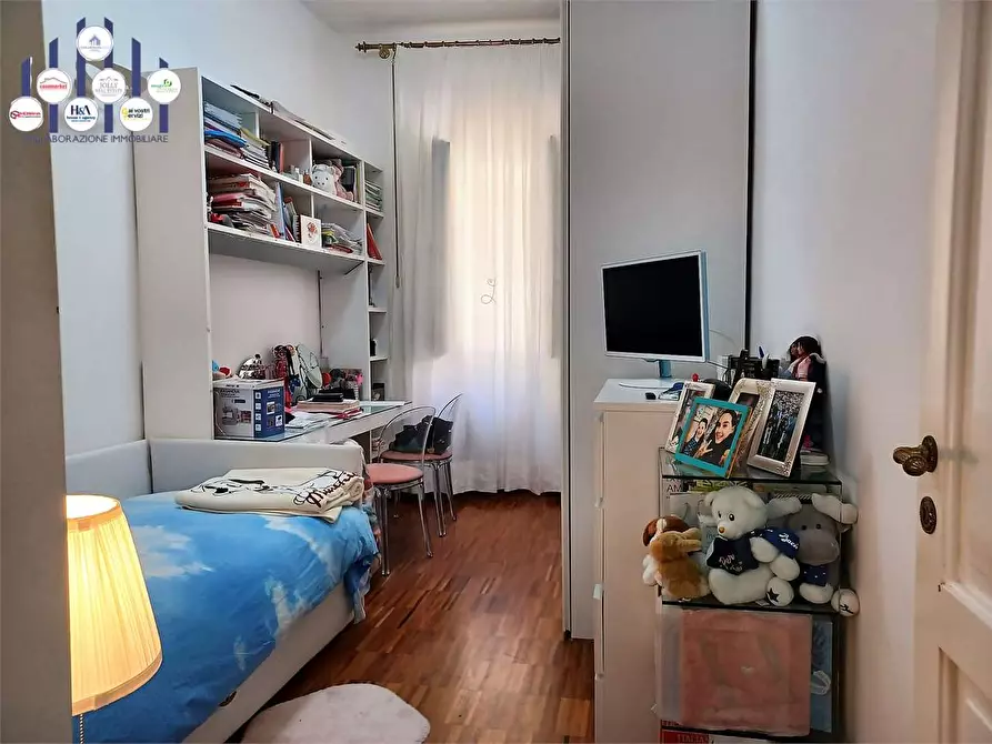 Immagine 6 di Stabile in vendita  a Siracusa