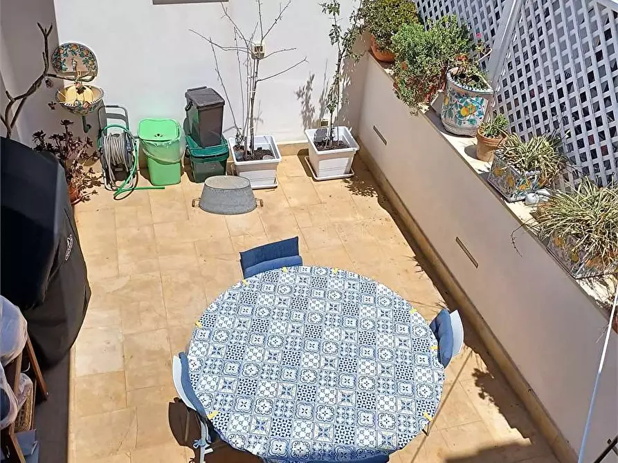 Immagine 23 di Stabile in vendita  a Siracusa