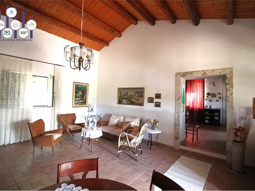 Immagine 37 di Rustico / casale in vendita  in CONTRADA BAGNI a Canicattini Bagni