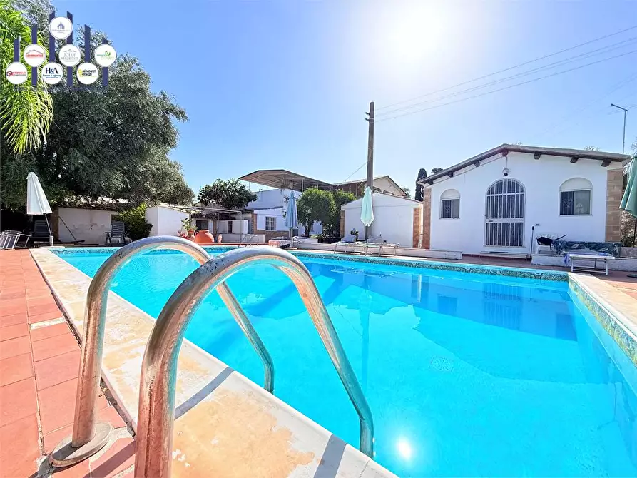 Immagine 28 di Villa in vendita  in Strada Ognina  a Siracusa