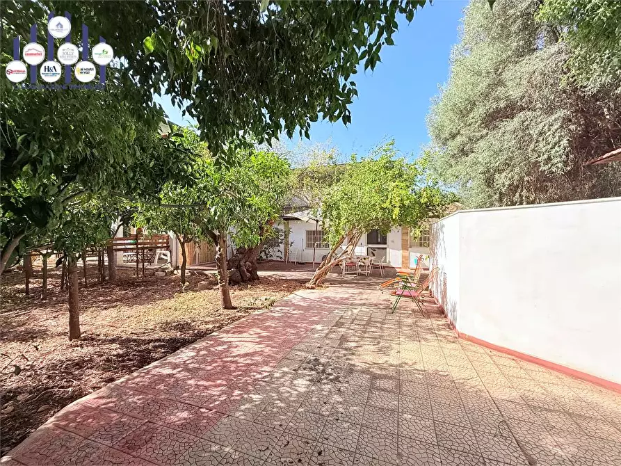Immagine 23 di Villa in vendita  in STRADA OGNINA a Siracusa